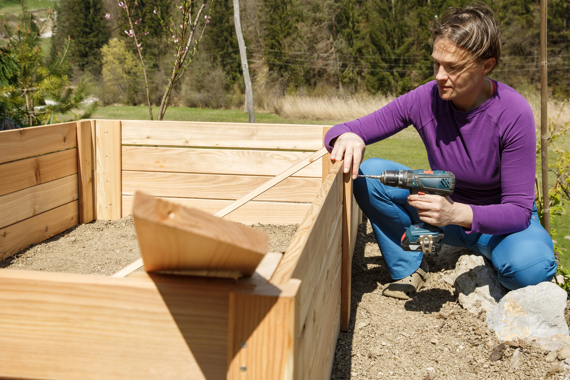 Hochbeete kaufen oder selbst bauen – Vor- und Nachteile im Vergleich