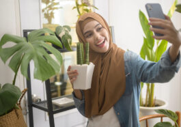 Redaktionelle Produkttests oder Influencer-Reviews? Orientierung im Schweizer Gartenmarkt