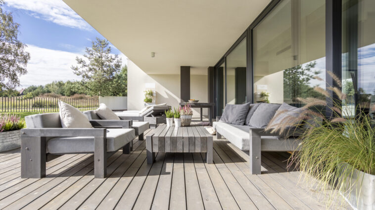 So wird die Terrasse zum echten Wohnzimmer im Freien