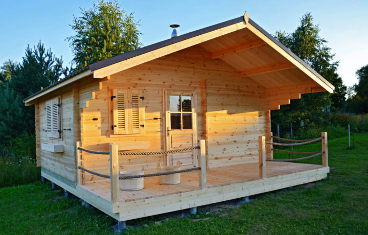 Sauna im Garten: Welches Holz hält Wind und Wetter stand?